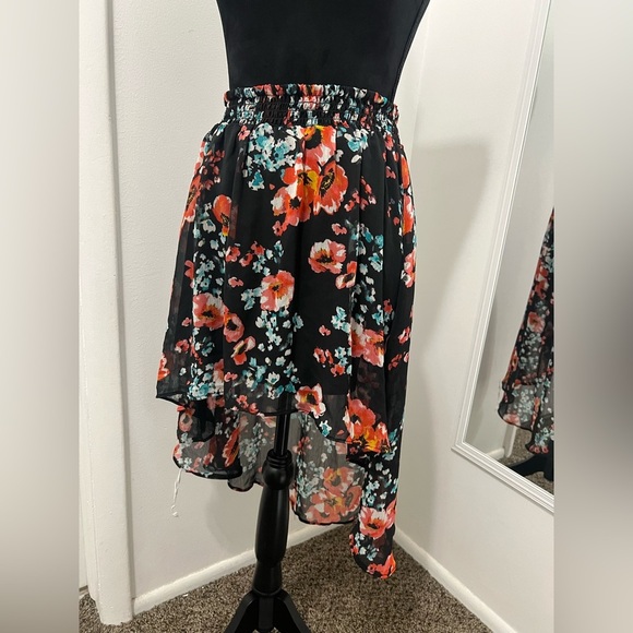 Joe Benbasset Asymmetrical Black Floral High-Low Skirt - Picture 2 of 11